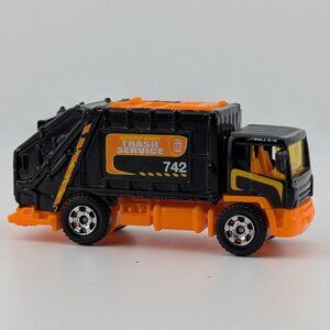 Matchbox 2008 Garbage Truck “Trash Service 742” – 1:64 Diecast Utility Vehicle